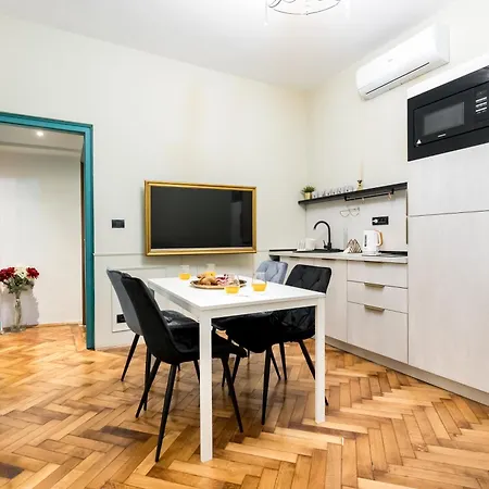 Highline Downtown Residences 6 Persons Family