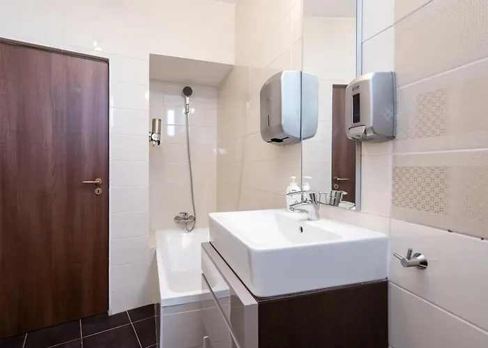 Highline Downtown Residences 6 Persons Family Boekarest