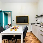 Highline Downtown Residences 6 Persons Family * Bukarest