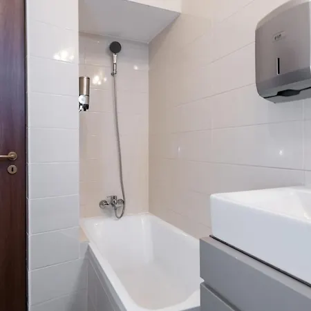 Highline Downtown Residences 6 Persons Family Bucarest