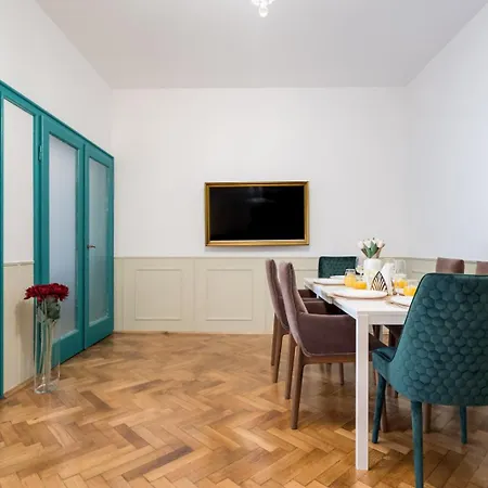 Highline Downtown Residences 6 Persons Family