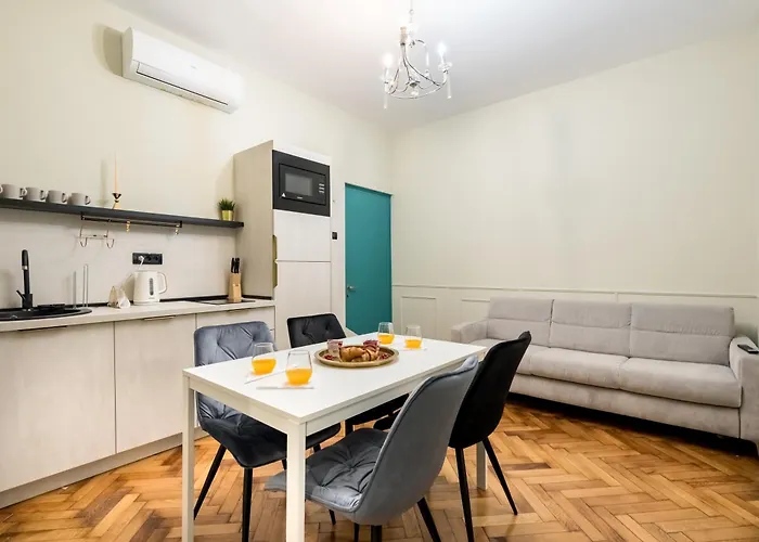 Highline Downtown Residences 6 Persons Family * ブカレスト