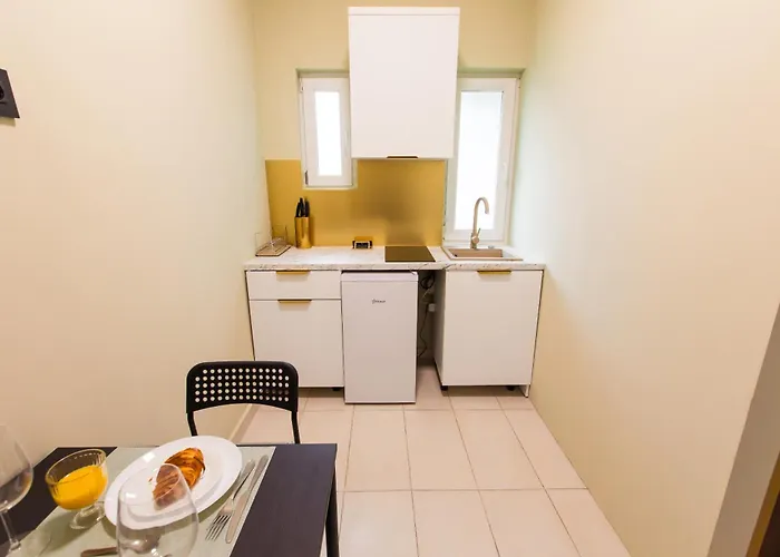 Highline Downtown Residences 6 Persons Family アパート ブカレスト