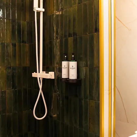 Highline Downtown Residences 6 Persons Family Apartment